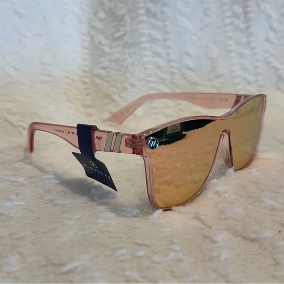 Rose Gold Polarized Sunglasses 🌸NIB🌸 - Picture 3 of 10